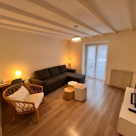 Appartement Rdc 9 Personnes, 2 Chambres, Wifi, Proche Du Centre Ла Бурбул Екстериор снимка
