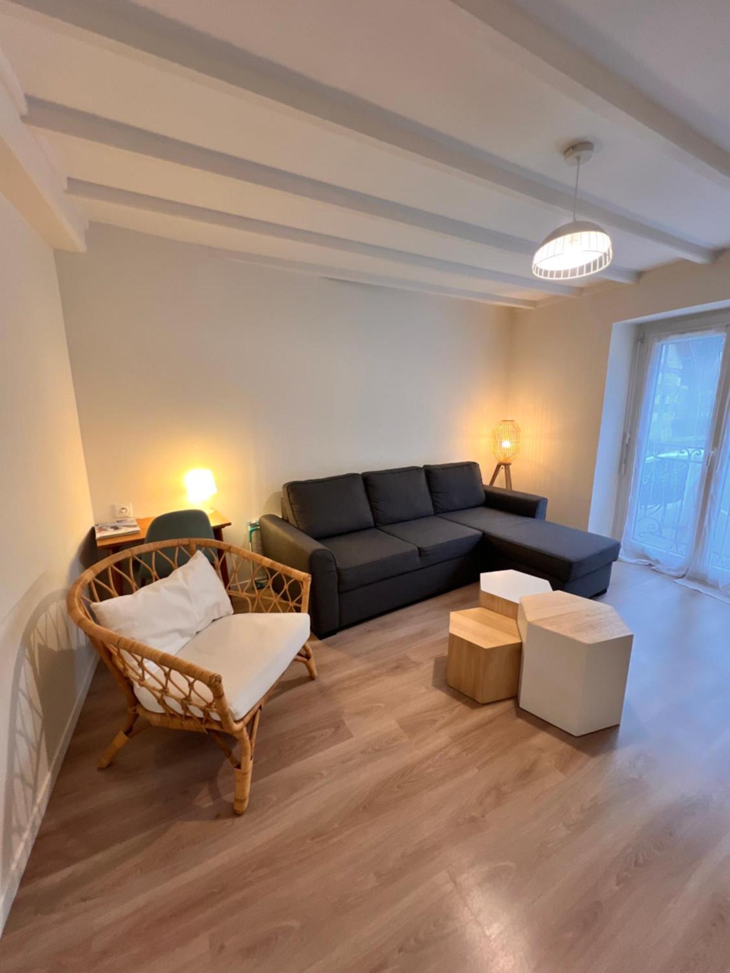 Appartement Rdc 9 Personnes, 2 Chambres, Wifi, Proche Du Centre Ла Бурбул Екстериор снимка