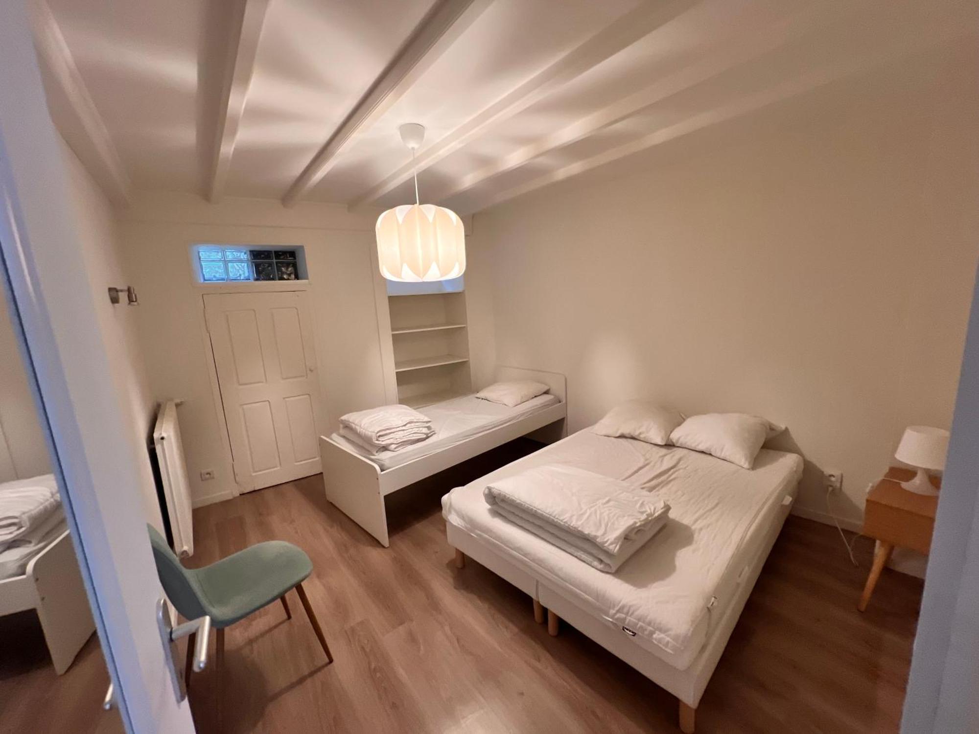 Appartement Rdc 9 Personnes, 2 Chambres, Wifi, Proche Du Centre Ла Бурбул Екстериор снимка