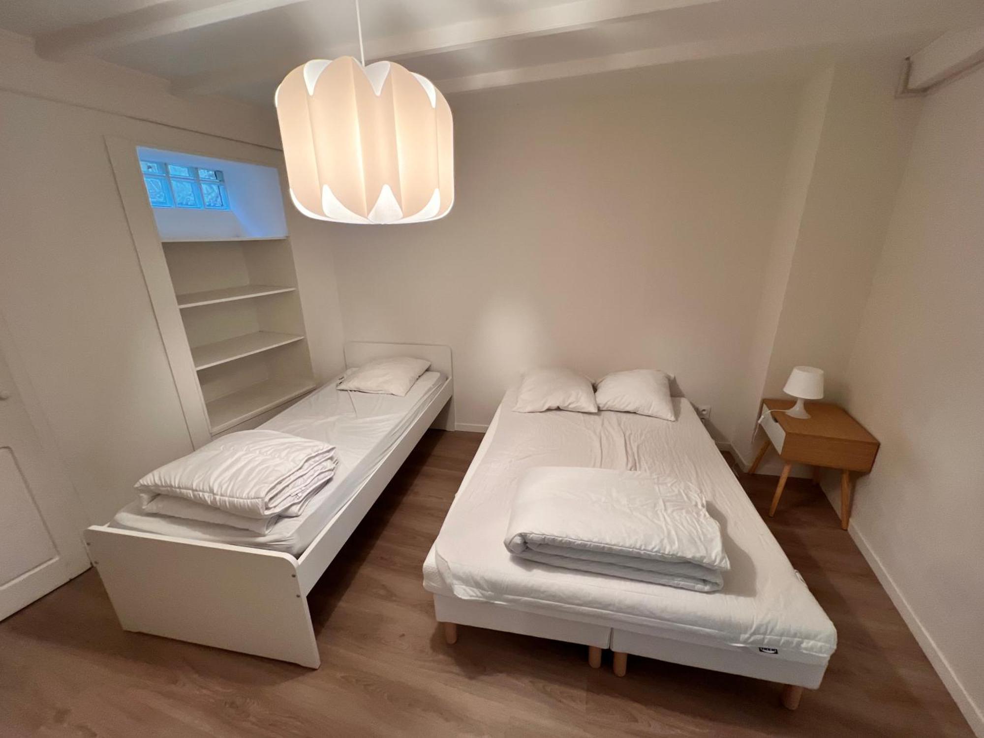 Appartement Rdc 9 Personnes, 2 Chambres, Wifi, Proche Du Centre Ла Бурбул Екстериор снимка