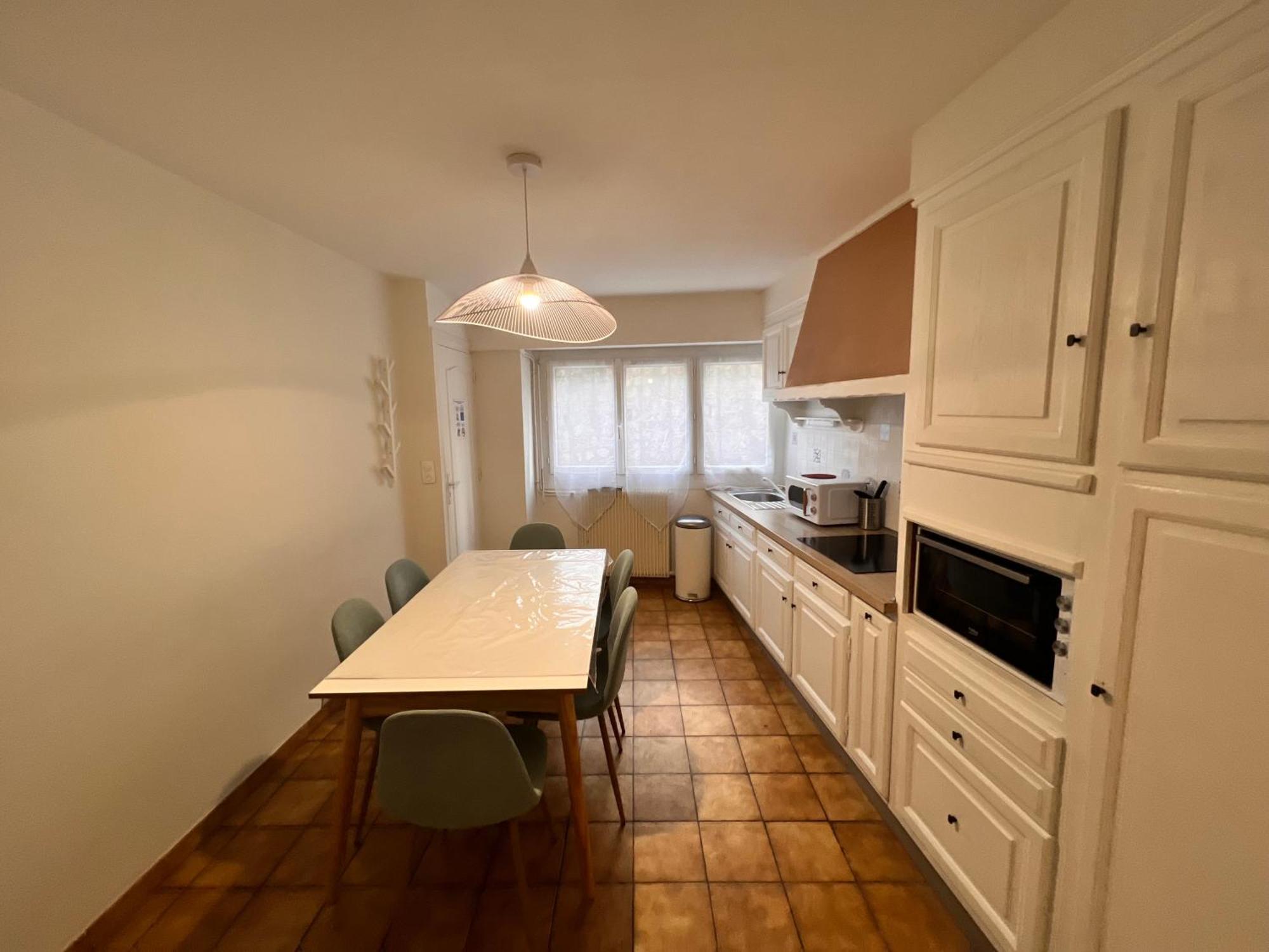 Appartement Rdc 9 Personnes, 2 Chambres, Wifi, Proche Du Centre Ла Бурбул Екстериор снимка