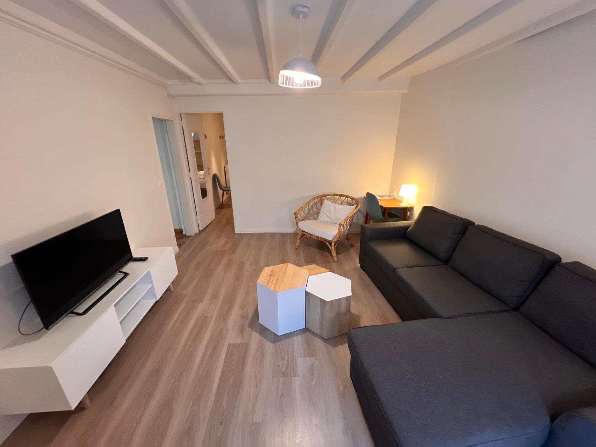 Appartement Rdc 9 Personnes, 2 Chambres, Wifi, Proche Du Centre Ла Бурбул Екстериор снимка