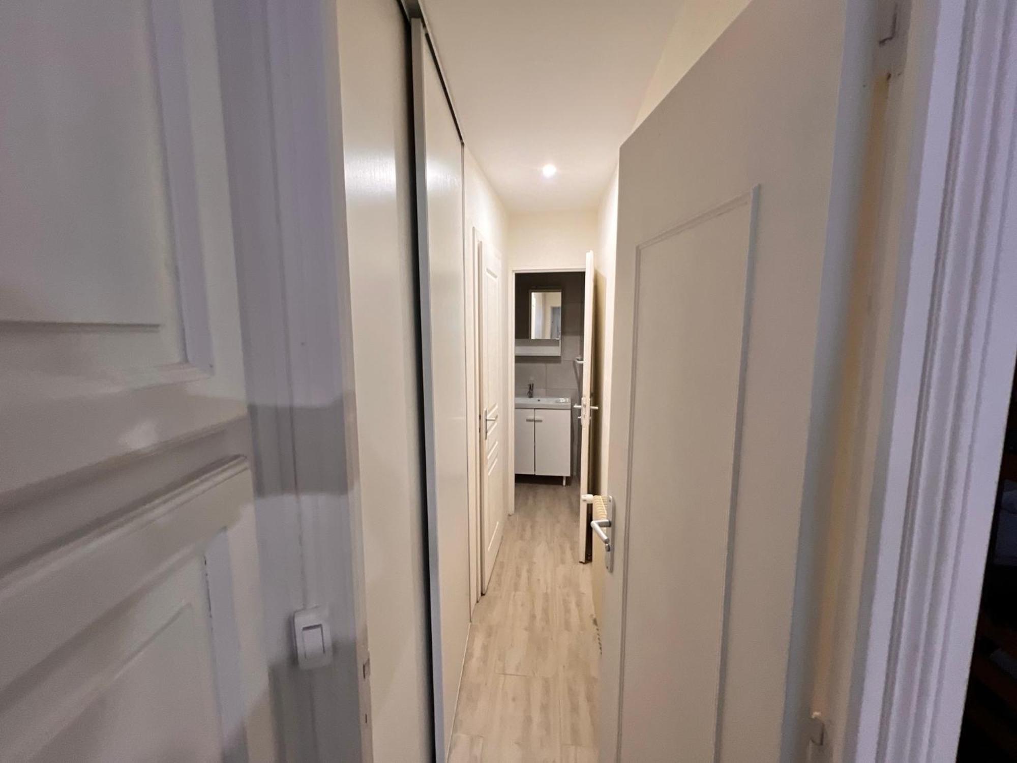 Appartement Rdc 9 Personnes, 2 Chambres, Wifi, Proche Du Centre Ла Бурбул Екстериор снимка